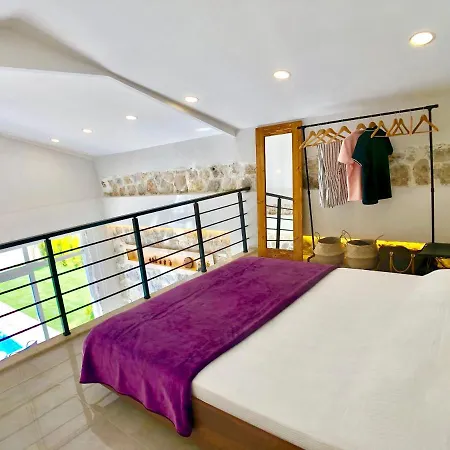 Loft Style Villa *